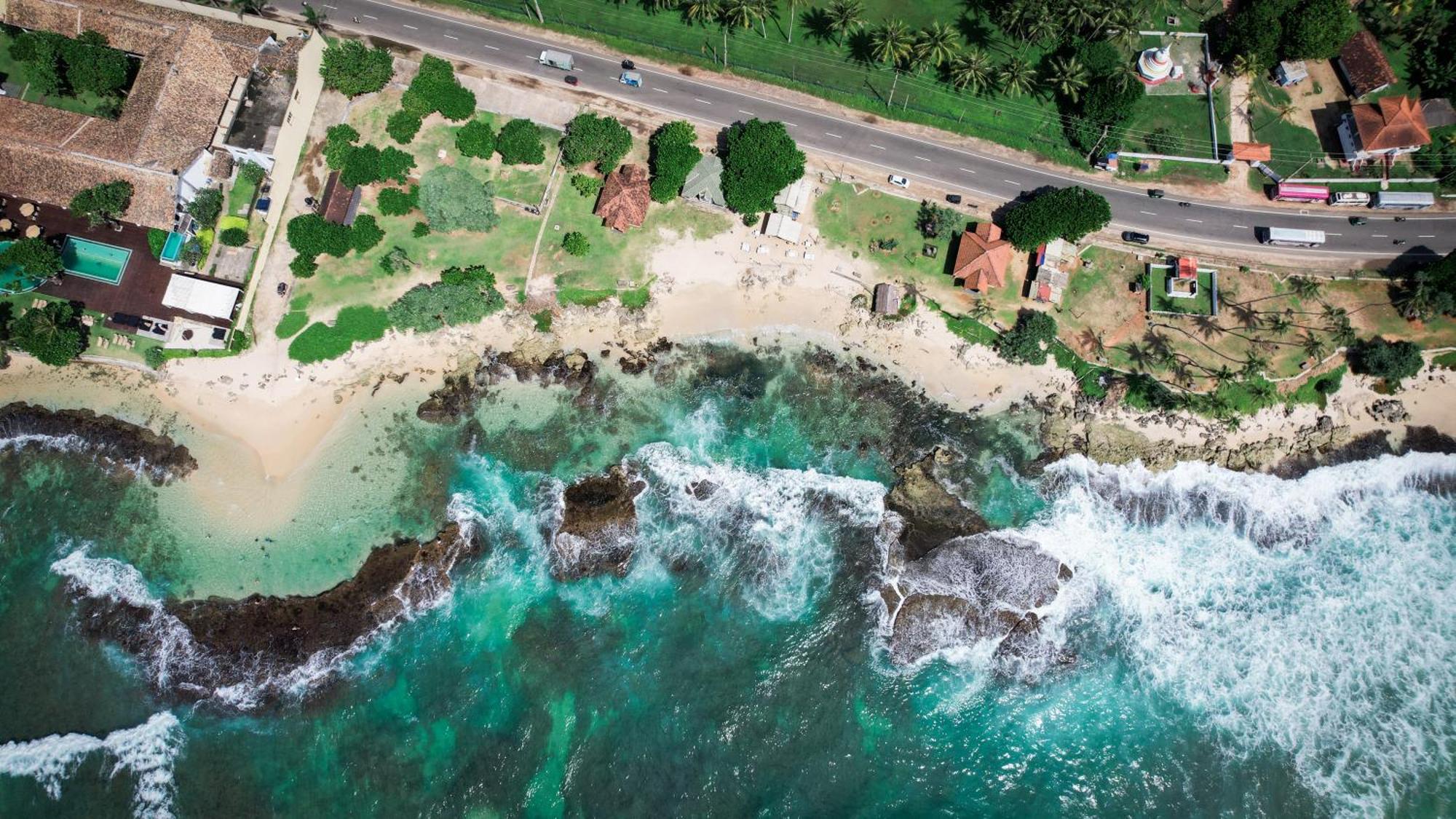 Teya Beach Hotel Ahangama Eksteriør billede