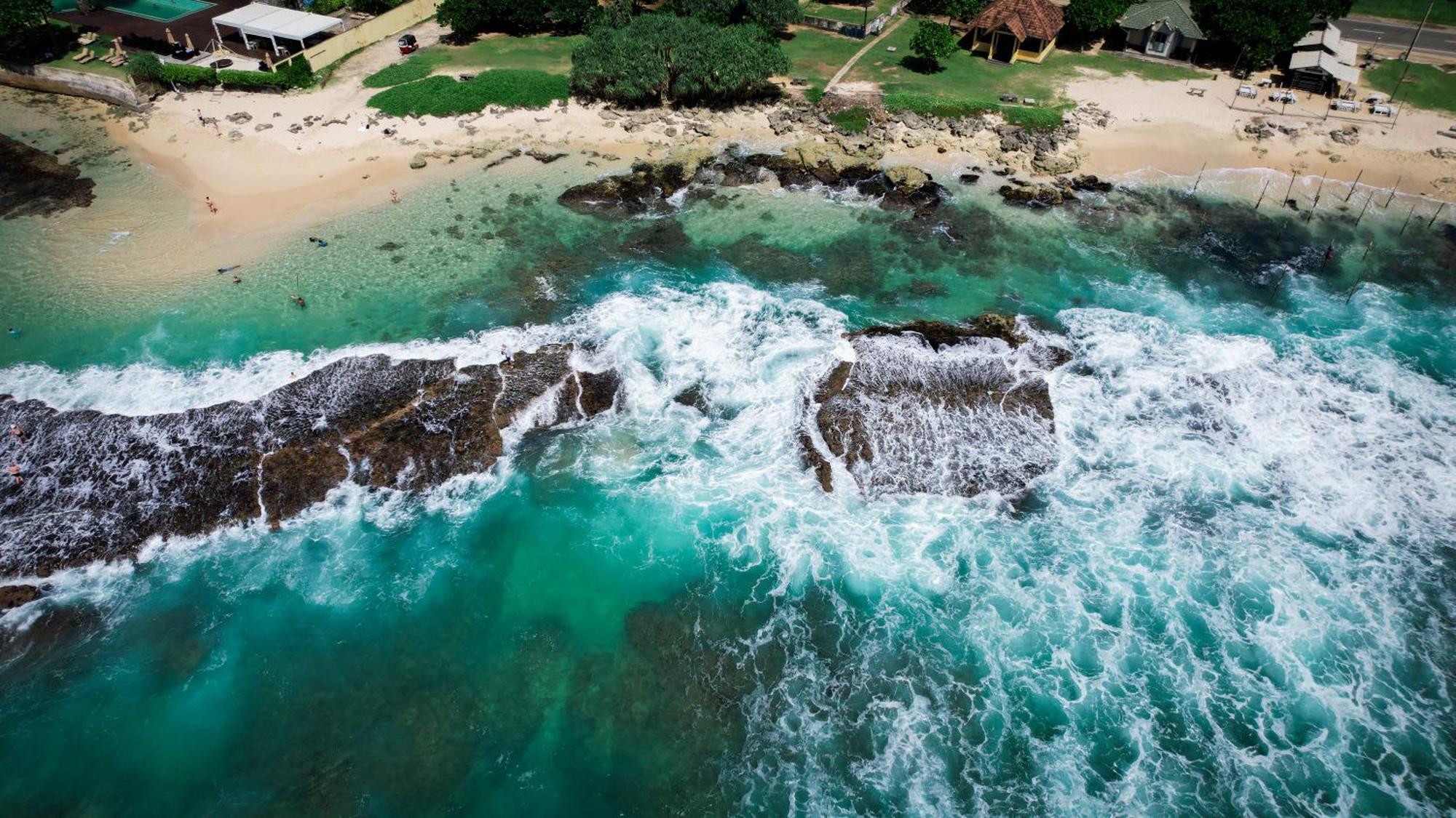 Teya Beach Hotel Ahangama Eksteriør billede