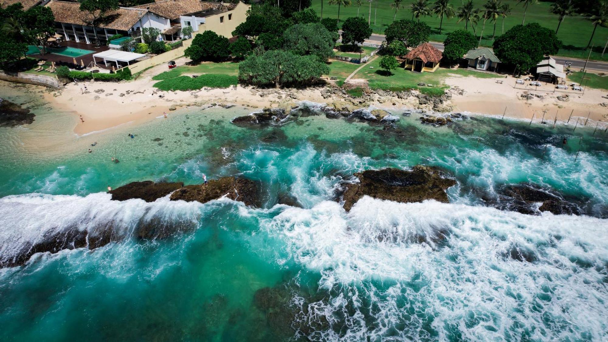 Teya Beach Hotel Ahangama Eksteriør billede
