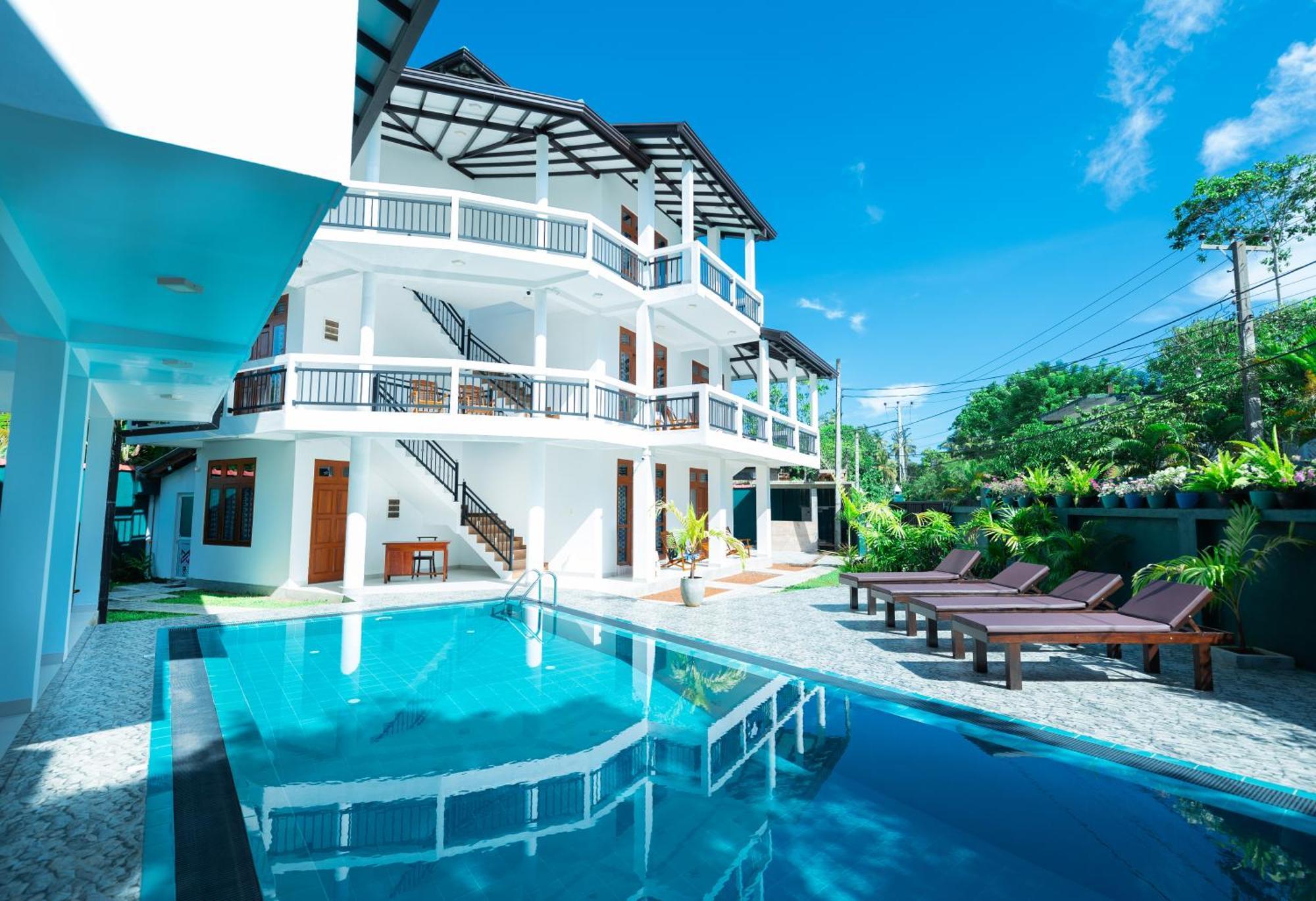 Teya Beach Hotel Ahangama Eksteriør billede