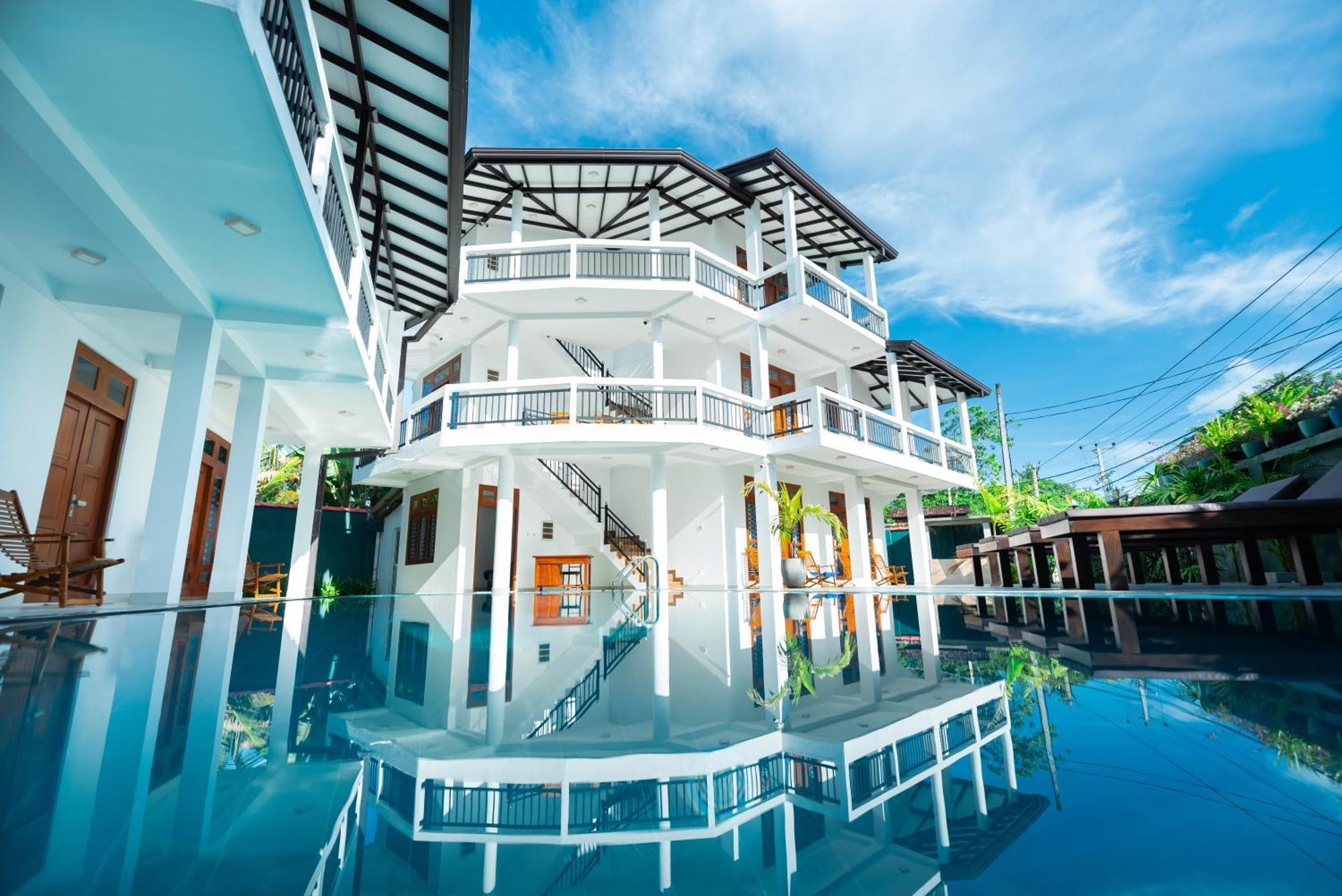 Teya Beach Hotel Ahangama Eksteriør billede