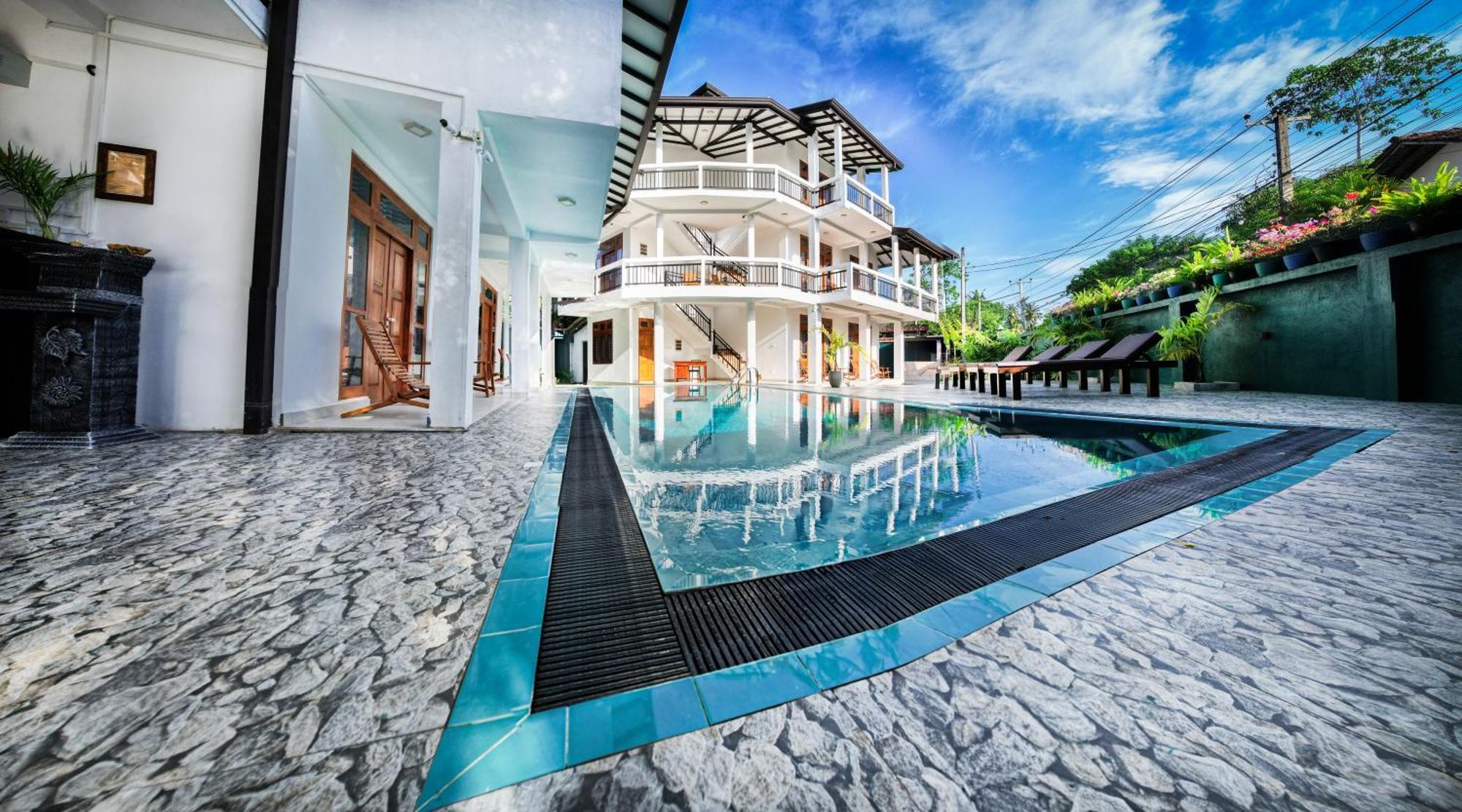 Teya Beach Hotel Ahangama Eksteriør billede