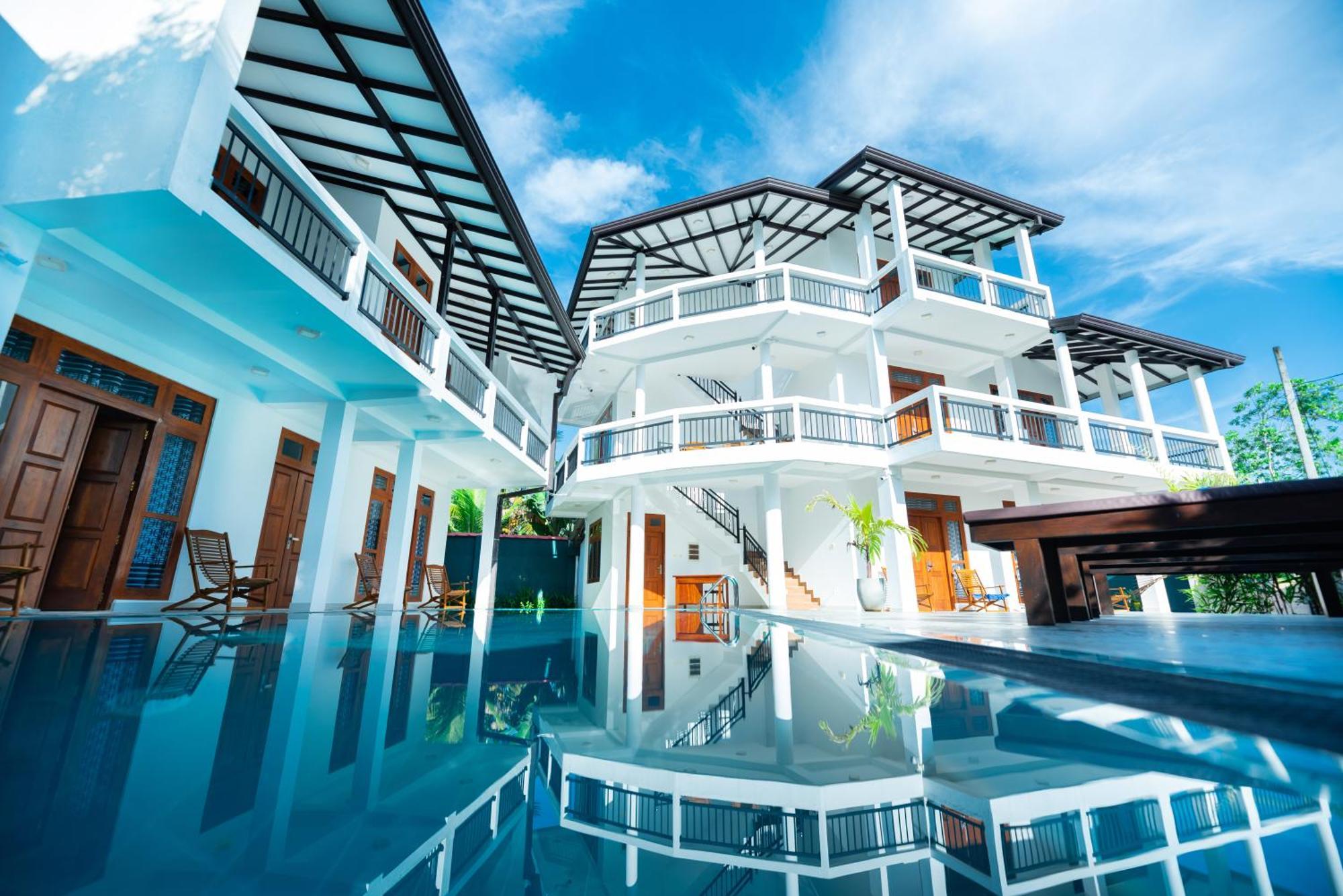 Teya Beach Hotel Ahangama Eksteriør billede