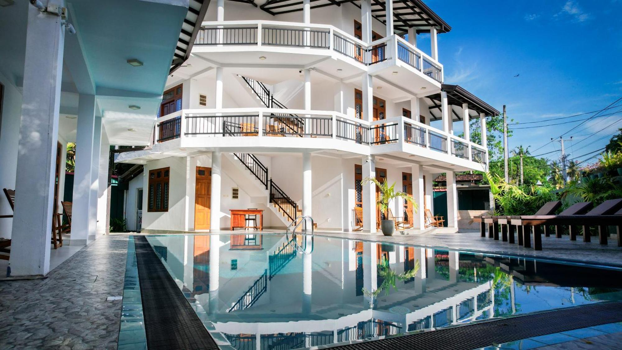 Teya Beach Hotel Ahangama Eksteriør billede
