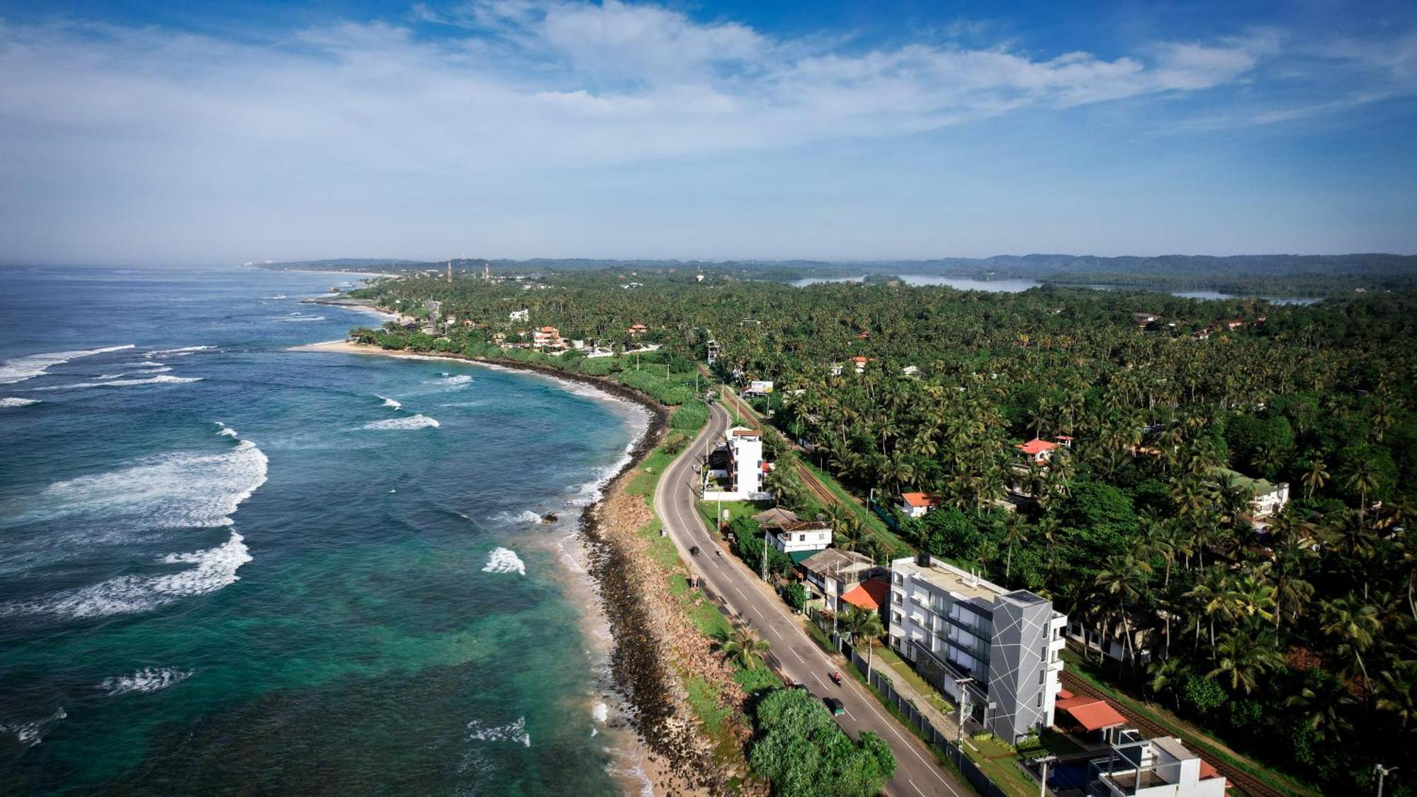 Teya Beach Hotel Ahangama Eksteriør billede