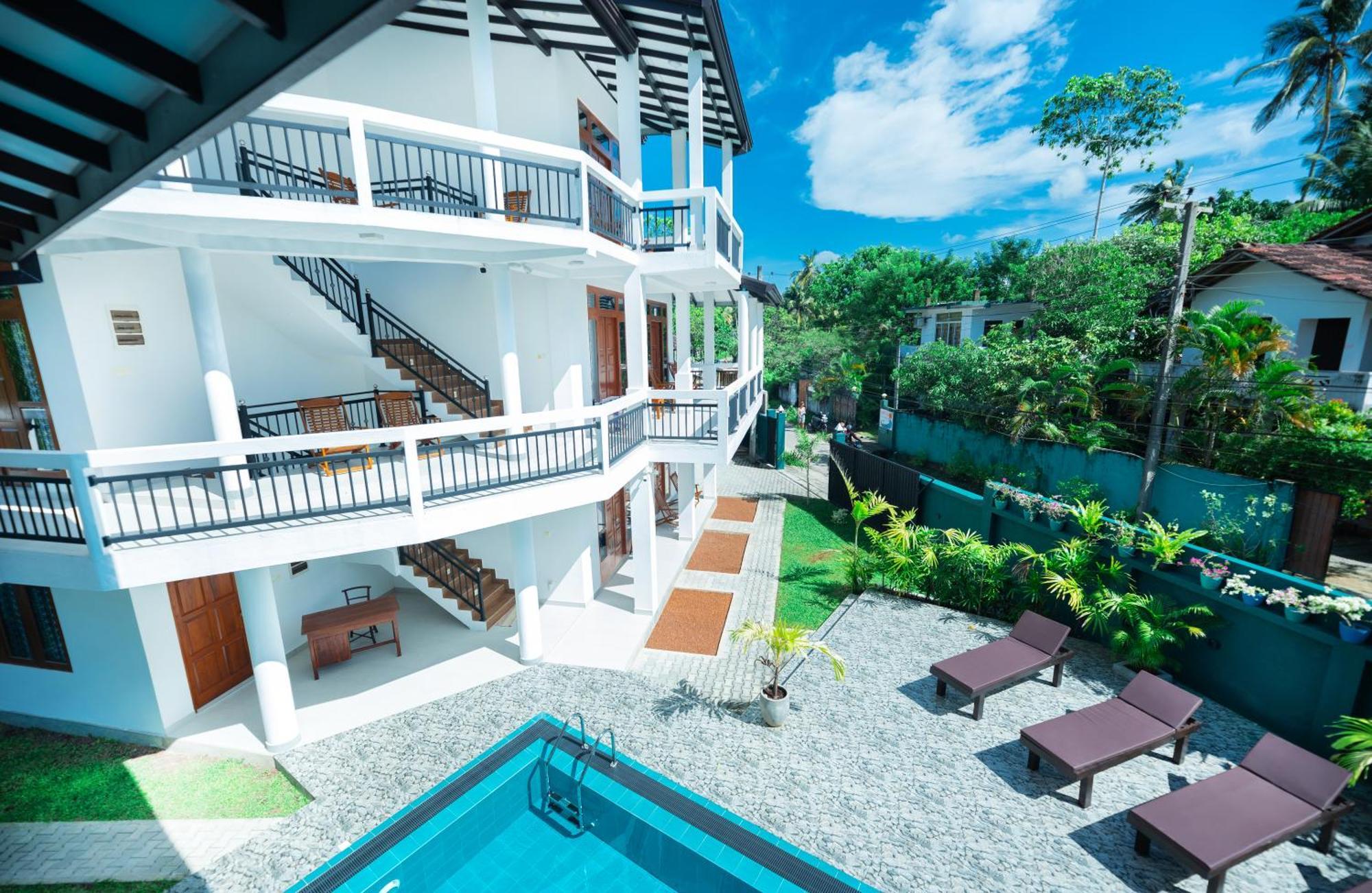 Teya Beach Hotel Ahangama Eksteriør billede